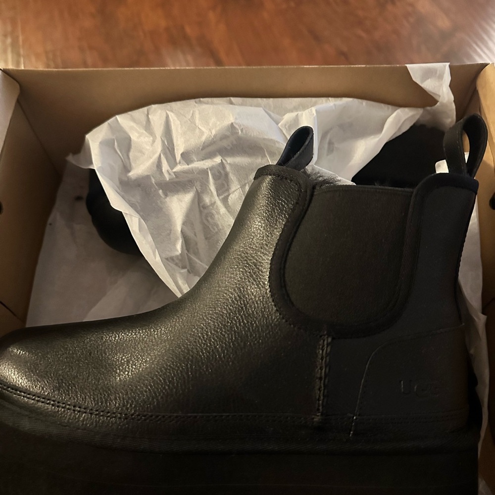 UGG Black Platform Chelsea Neumel Boots - Picture 4 of 5